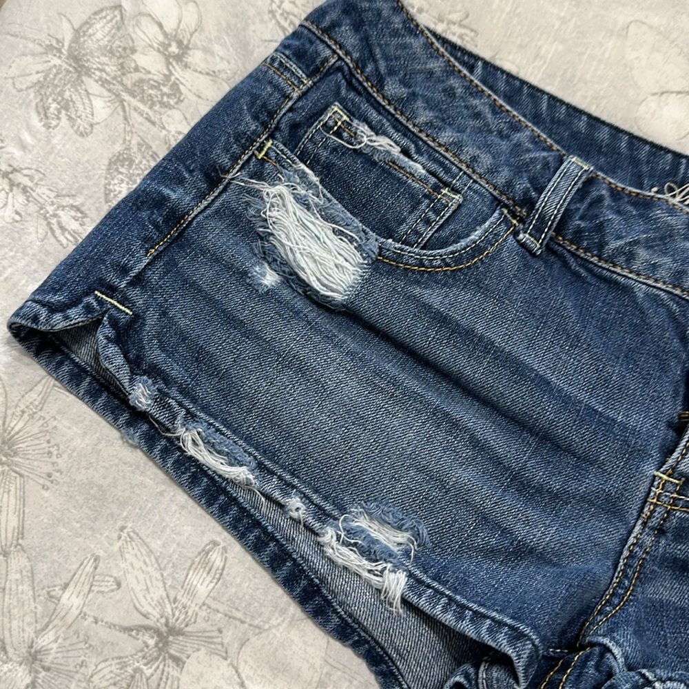 American Eagle Shorts - Size 10 - Picture 2 of 8
